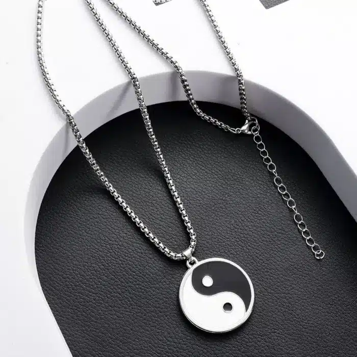 collier le yin et le yang 4