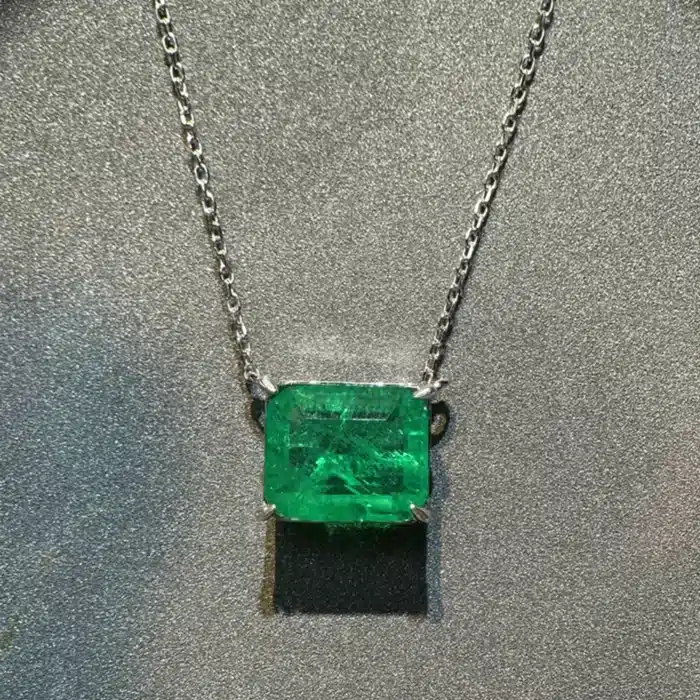 collier emeraude homme​ 2