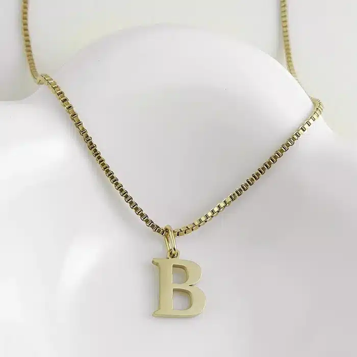 Collier lettre initiale 3