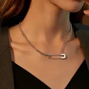 collier épingle à nourrice 1