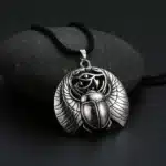 collier scarabée 4