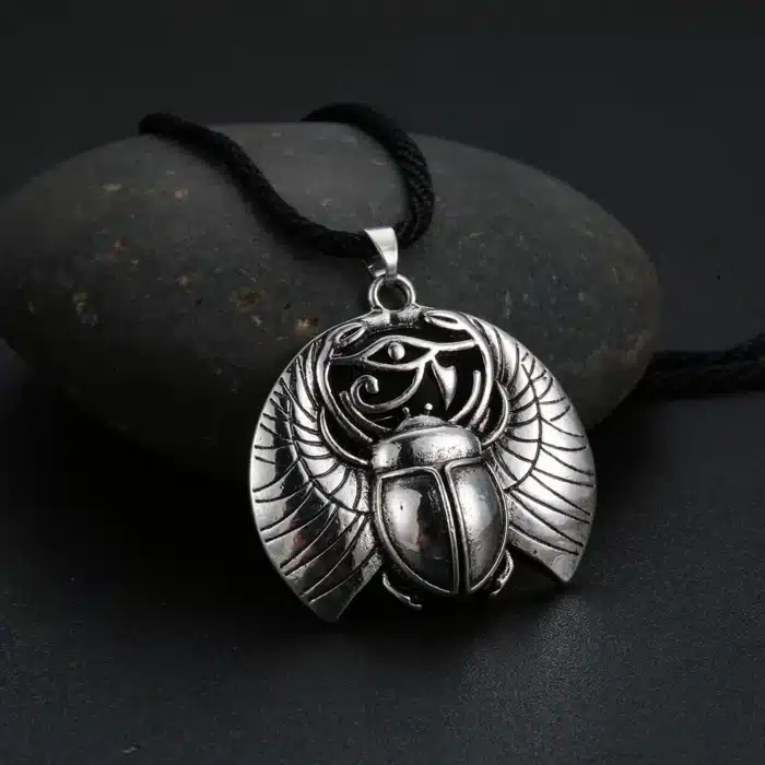 collier scarabée 4