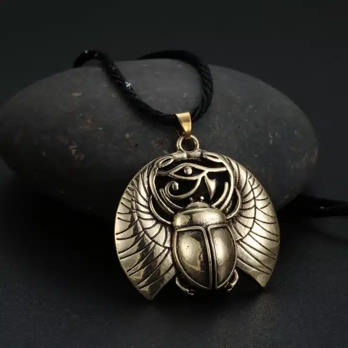 collier scarabée 3