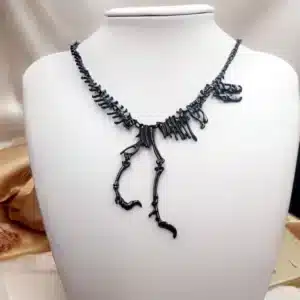 collier squelette dinosaure 7