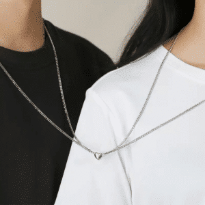 collier couple discret