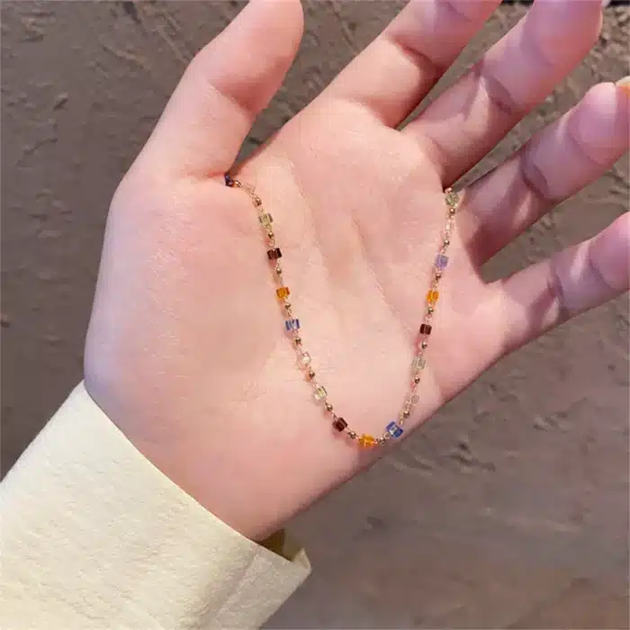 collier petites perles multicolores 5
