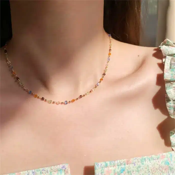 collier petites perles multicolores 1