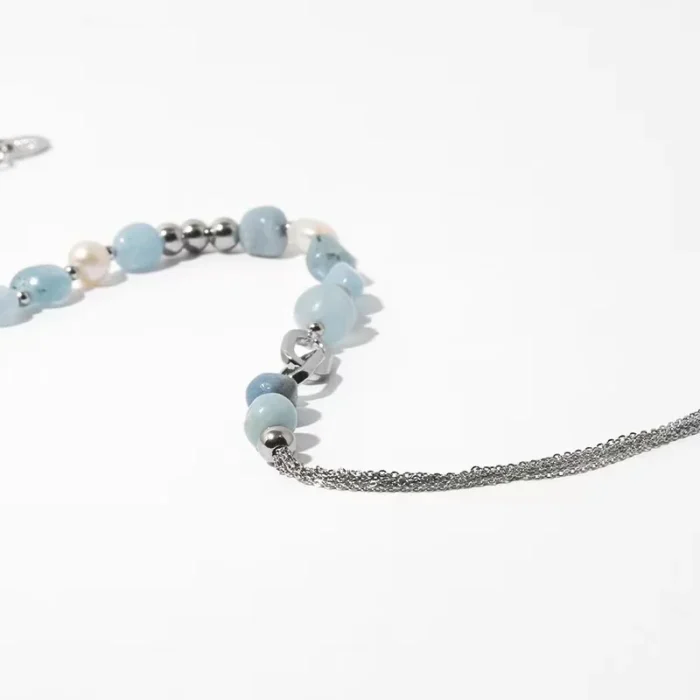 collier perles bleues 3