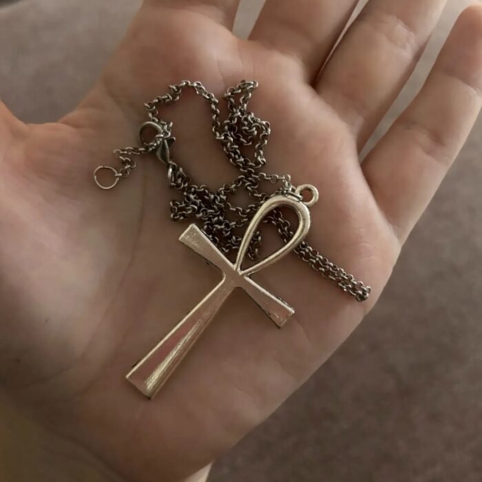 téléchargement (2) Cropped