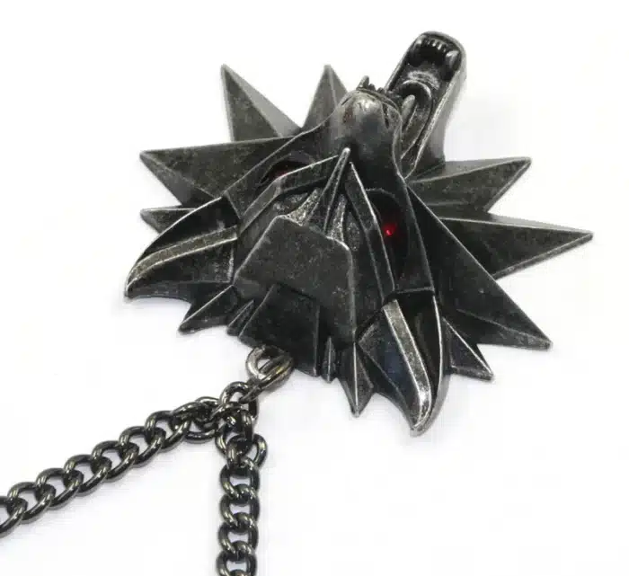 collier the witcher 8