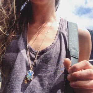 collier porte-pierre​ corde