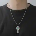 collier croix celtique​ 18