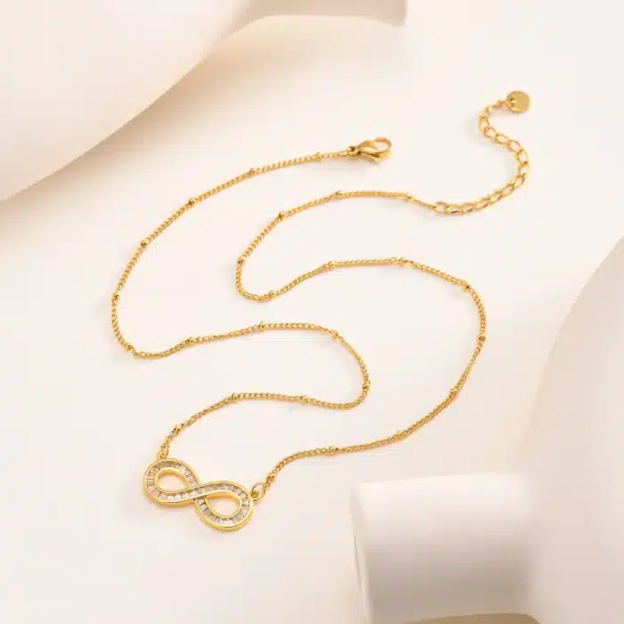 collier avec symbole infini​ 5