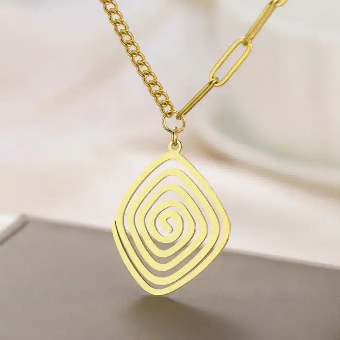 collier talisman grec 17
