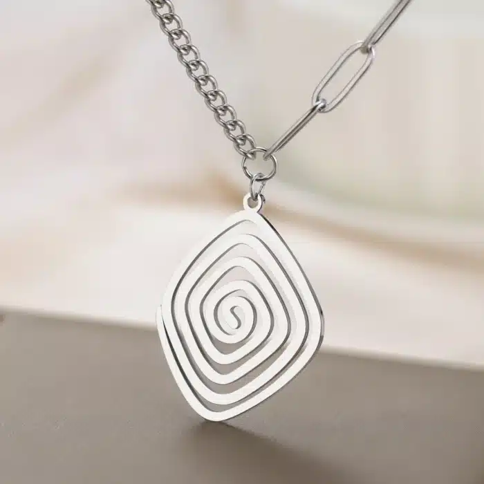 collier talisman grec 2