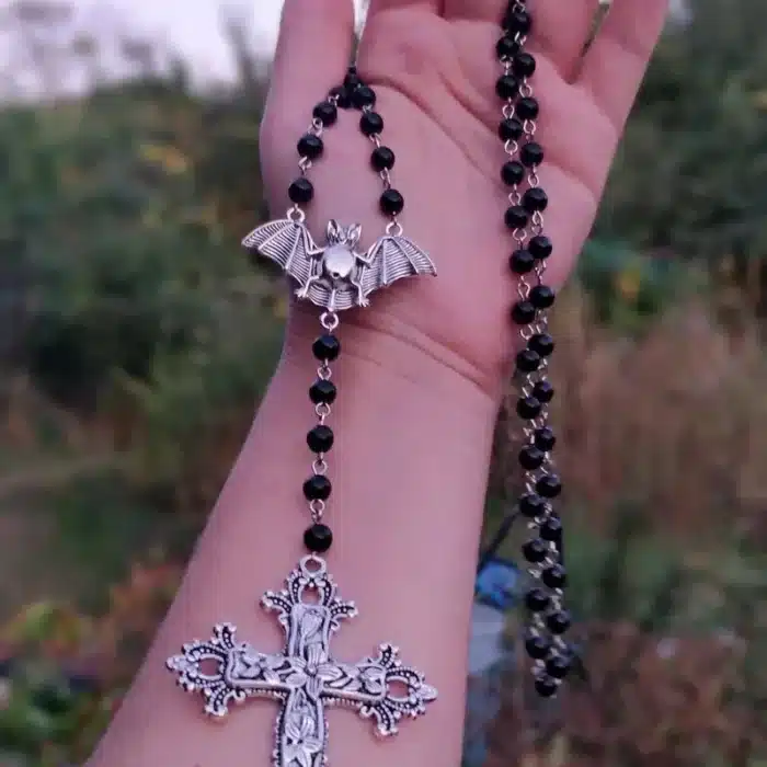 collier rosaire gothique 3