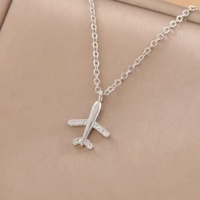 collier pendentif avion 2