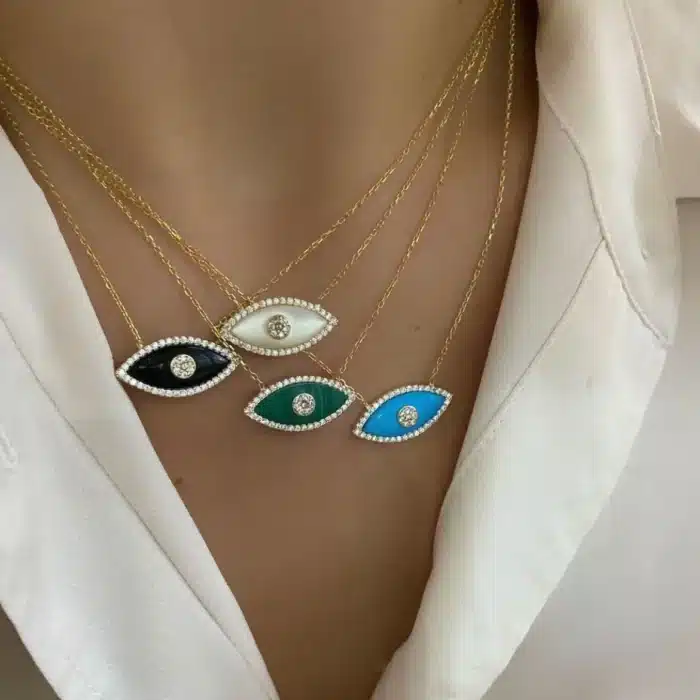 collier avec oeil grec 15